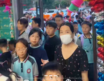易視界門店火爆現(xiàn)場(chǎng)